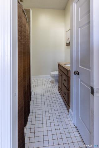 75 Commodore Commons Derby CT 06418