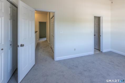 75 Commodore Commons Derby CT 06418