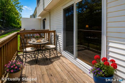 75 Commodore Commons Derby CT 06418