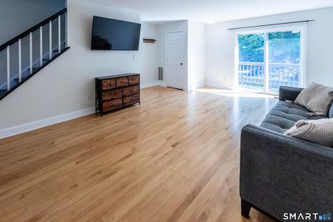75 Commodore Commons Derby CT 06418