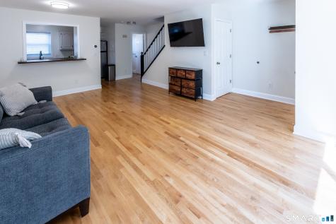 75 Commodore Commons Derby CT 06418