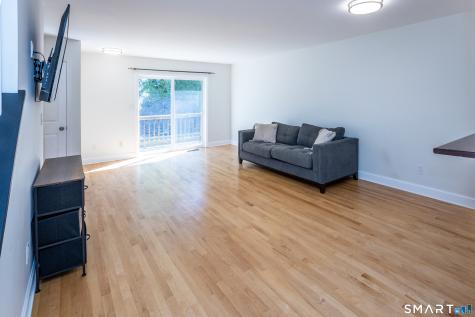 75 Commodore Commons Derby CT 06418