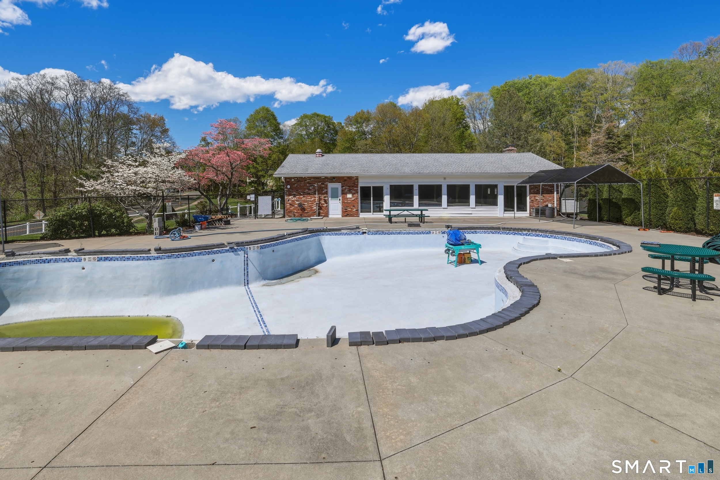 86 Ambassador Drive Manchester CT 06042