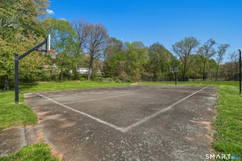 86 Ambassador Drive Manchester CT 06042