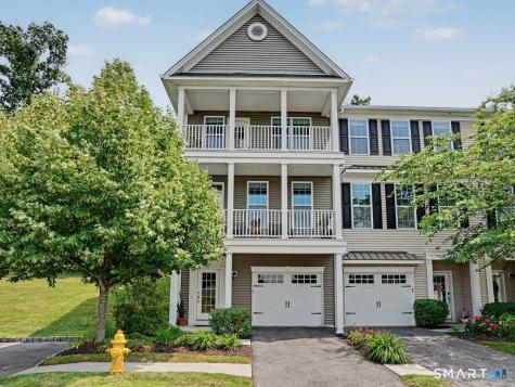 64 Warrington Round Danbury CT 06810