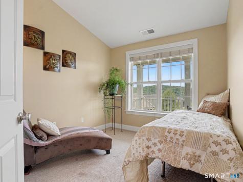 64 Warrington Round Danbury CT 06810