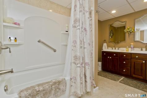 26 Ross Way Windsor Locks CT 06096
