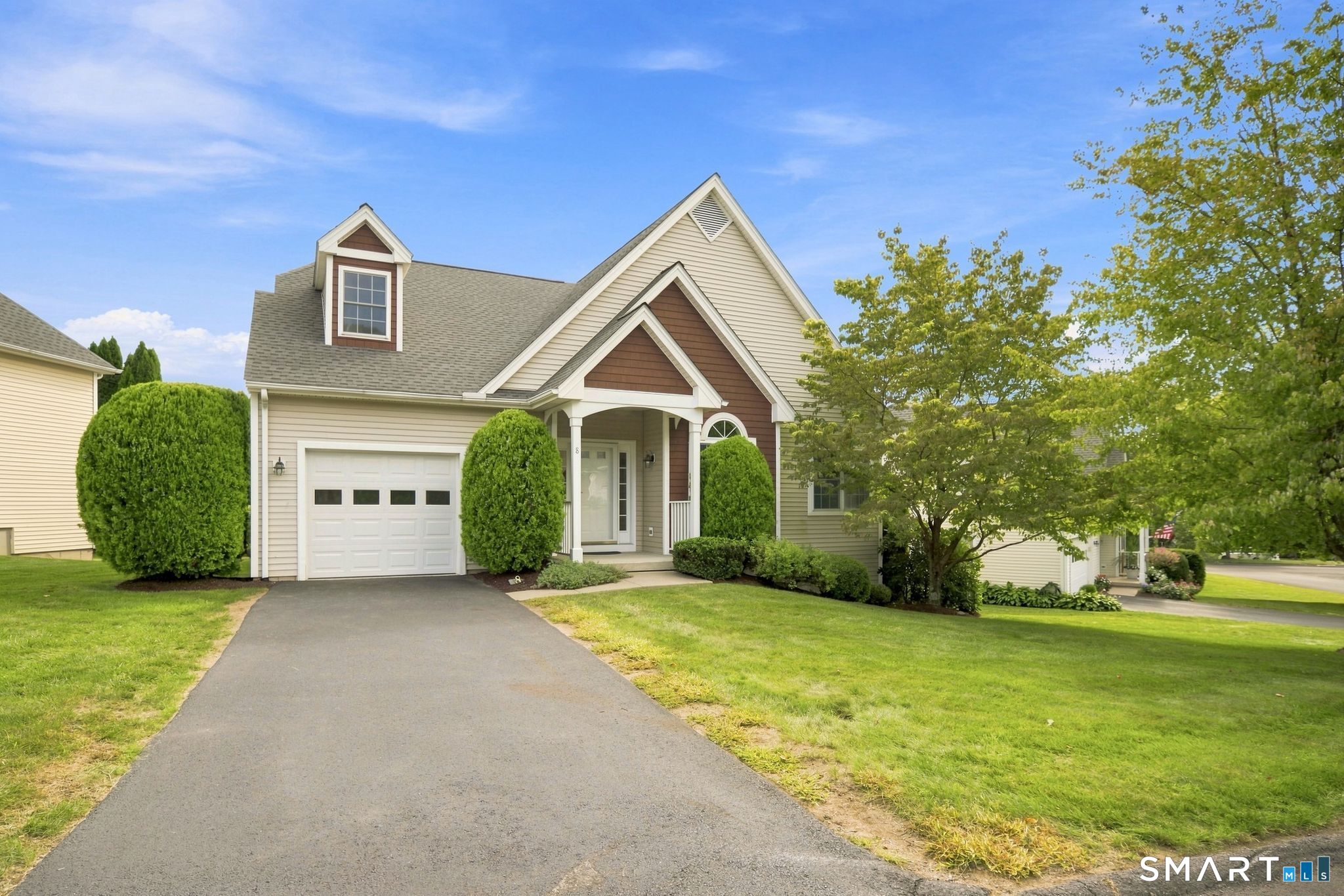 8 South Pond Road Bloomfield CT 06002