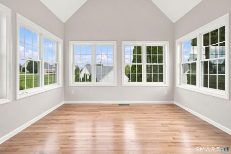 8 South Pond Road Bloomfield CT 06002