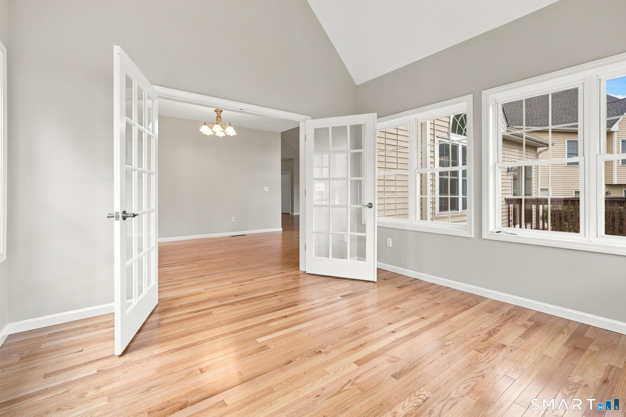8 South Pond Road Bloomfield CT 06002