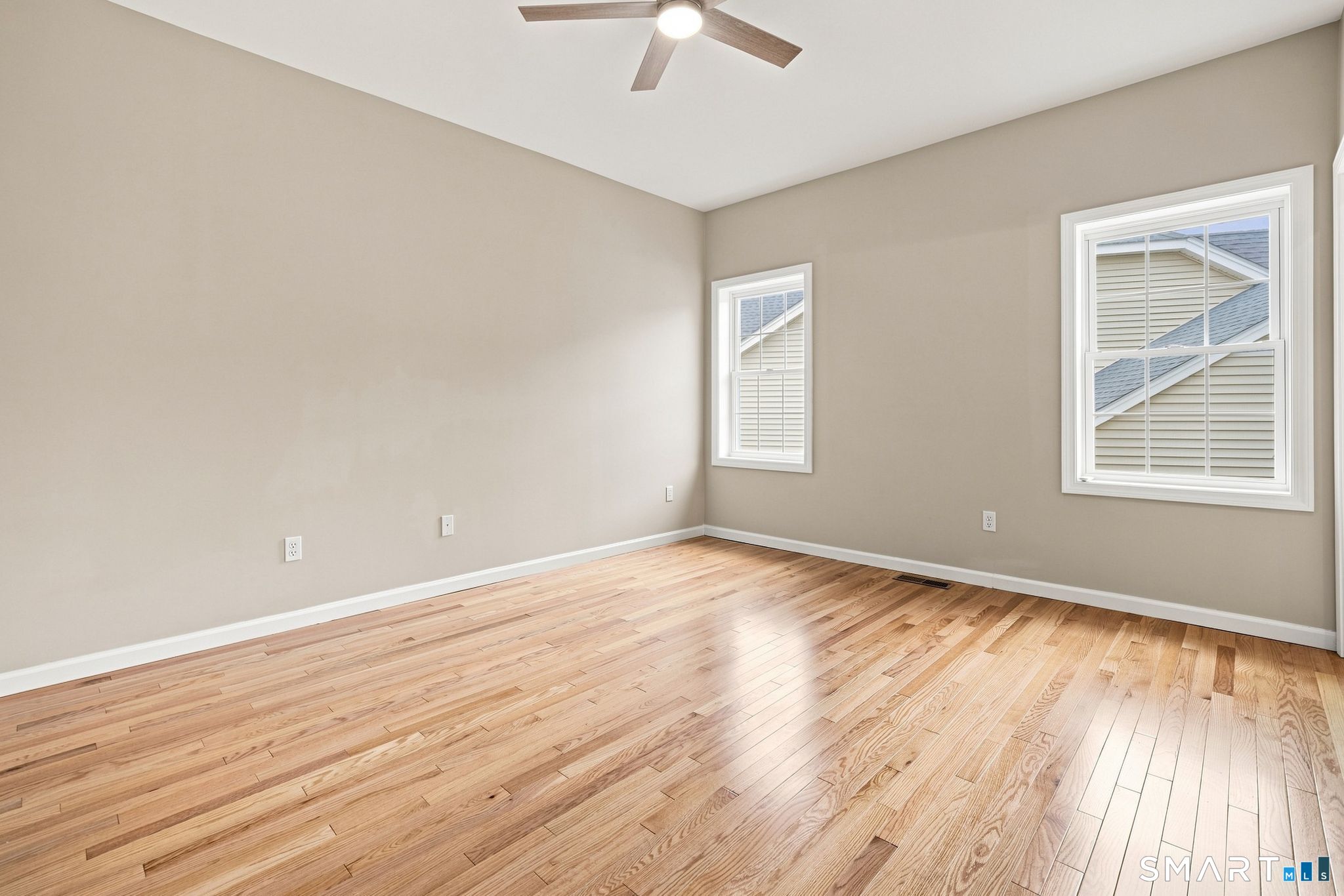 8 South Pond Road Bloomfield CT 06002