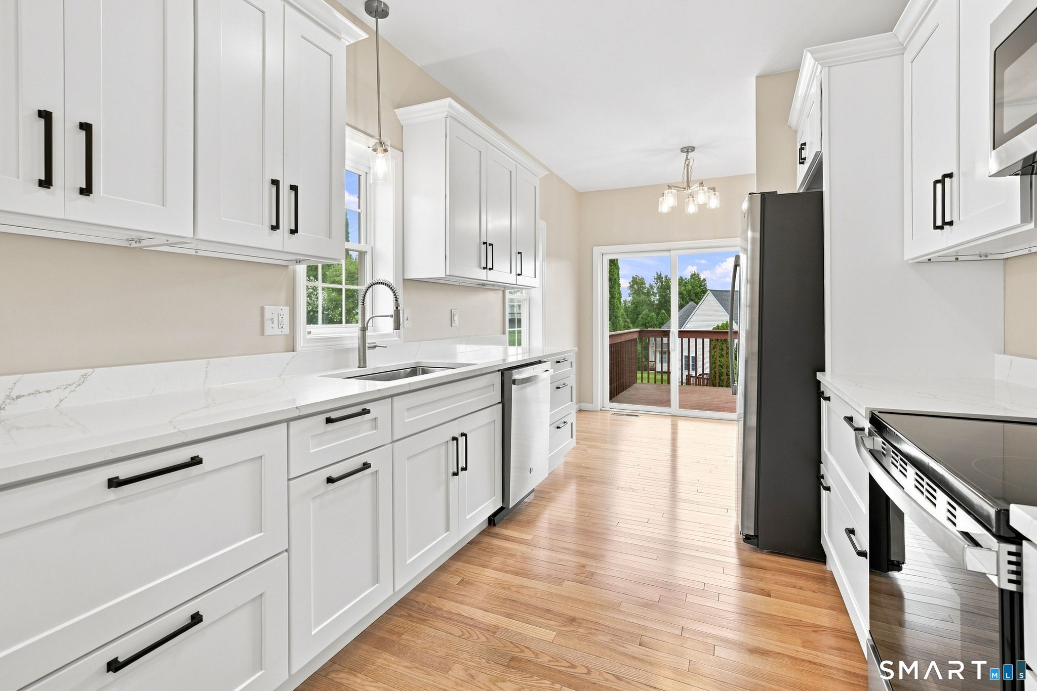 8 South Pond Road Bloomfield CT 06002