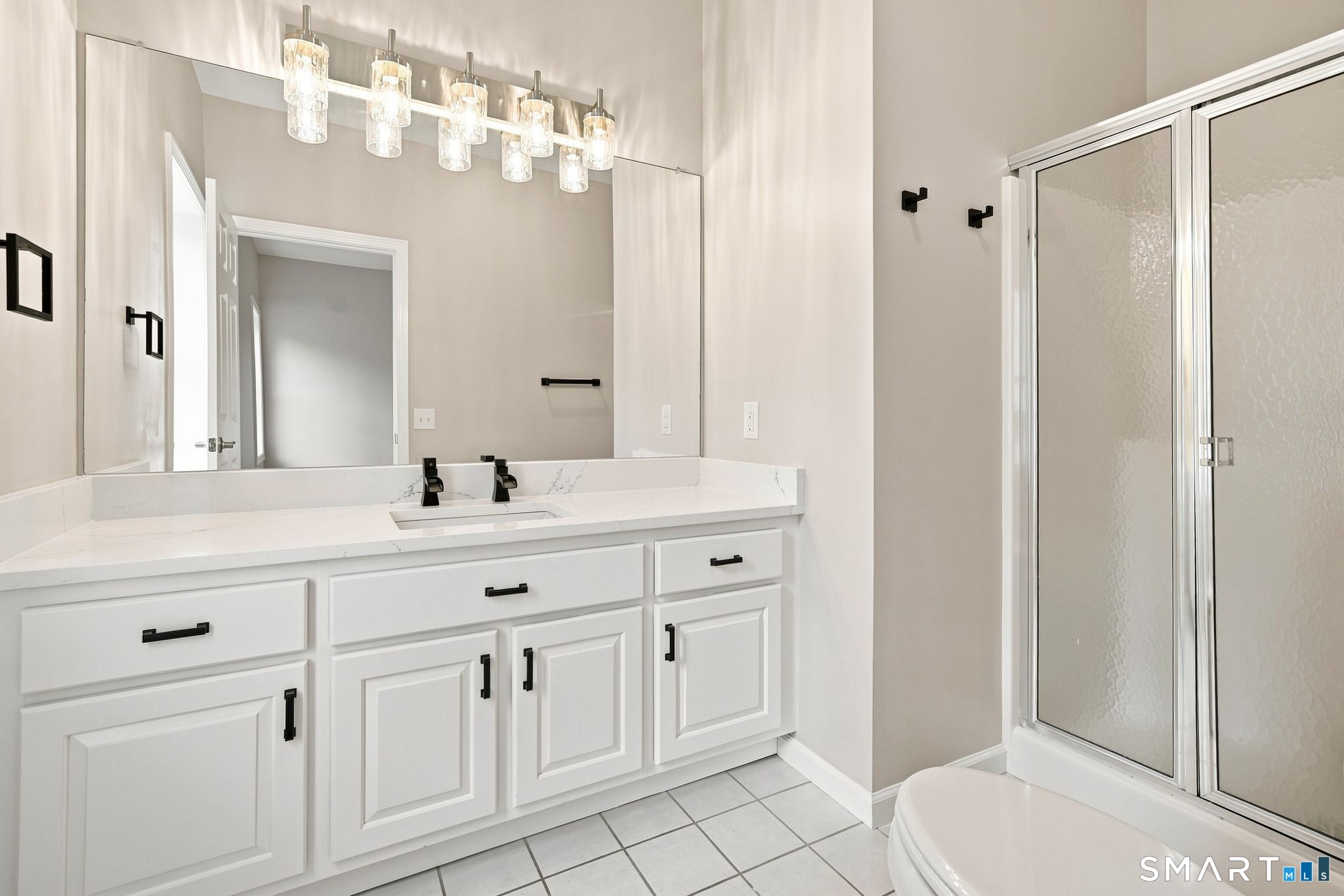 8 South Pond Road Bloomfield CT 06002