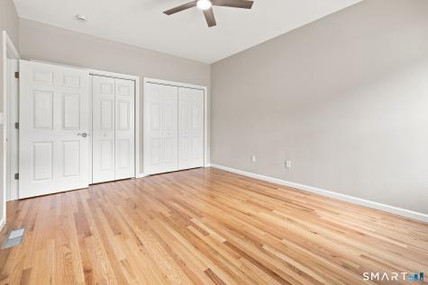 8 South Pond Road Bloomfield CT 06002
