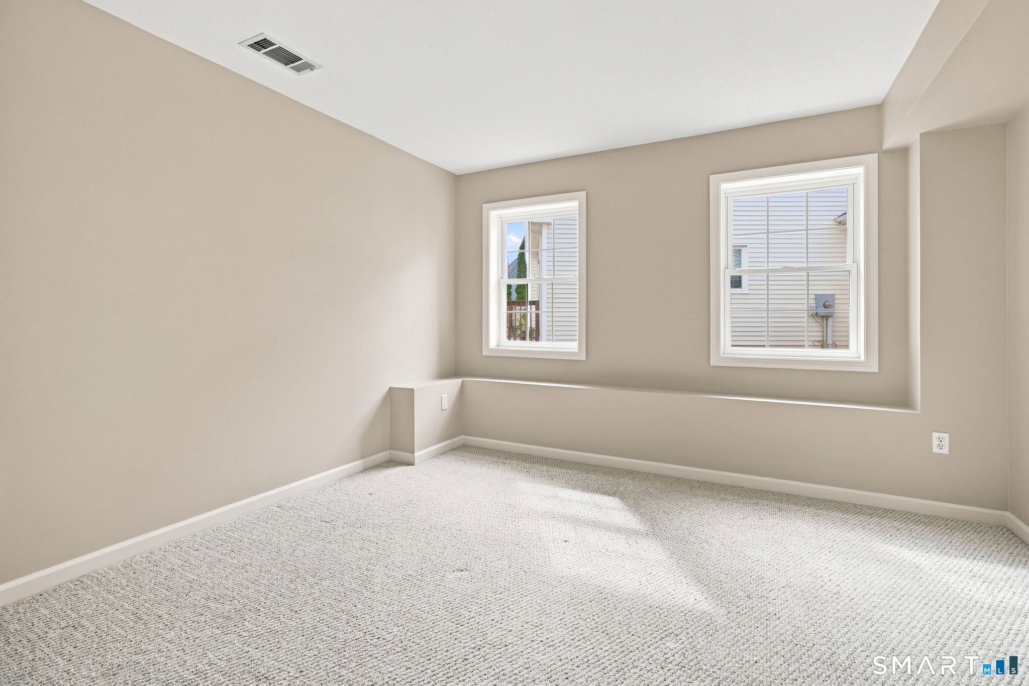 8 South Pond Road Bloomfield CT 06002