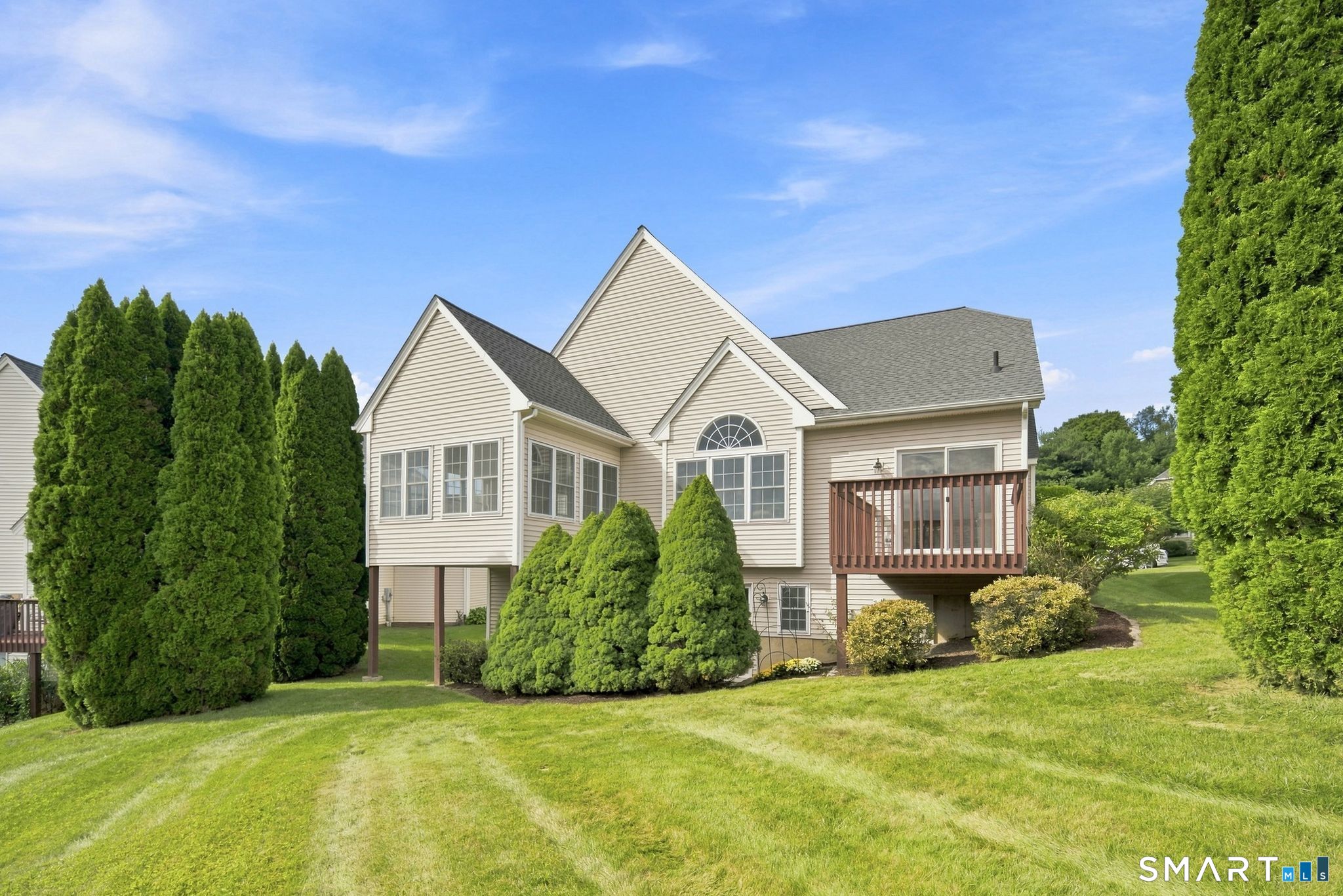 8 South Pond Road Bloomfield CT 06002