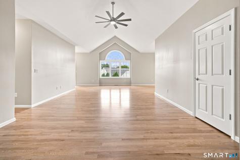 8 South Pond Road Bloomfield CT 06002