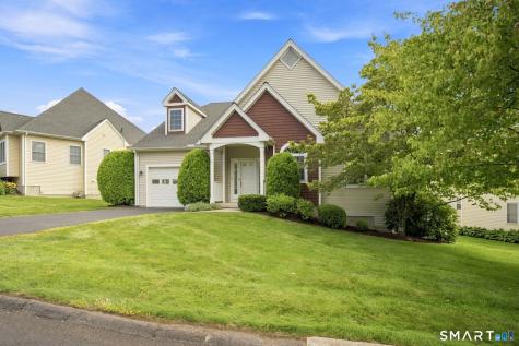 8 South Pond Road Bloomfield CT 06002