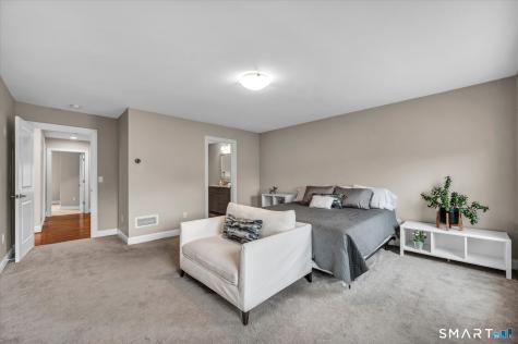 14 Yorkshire Court Farmington CT 06032