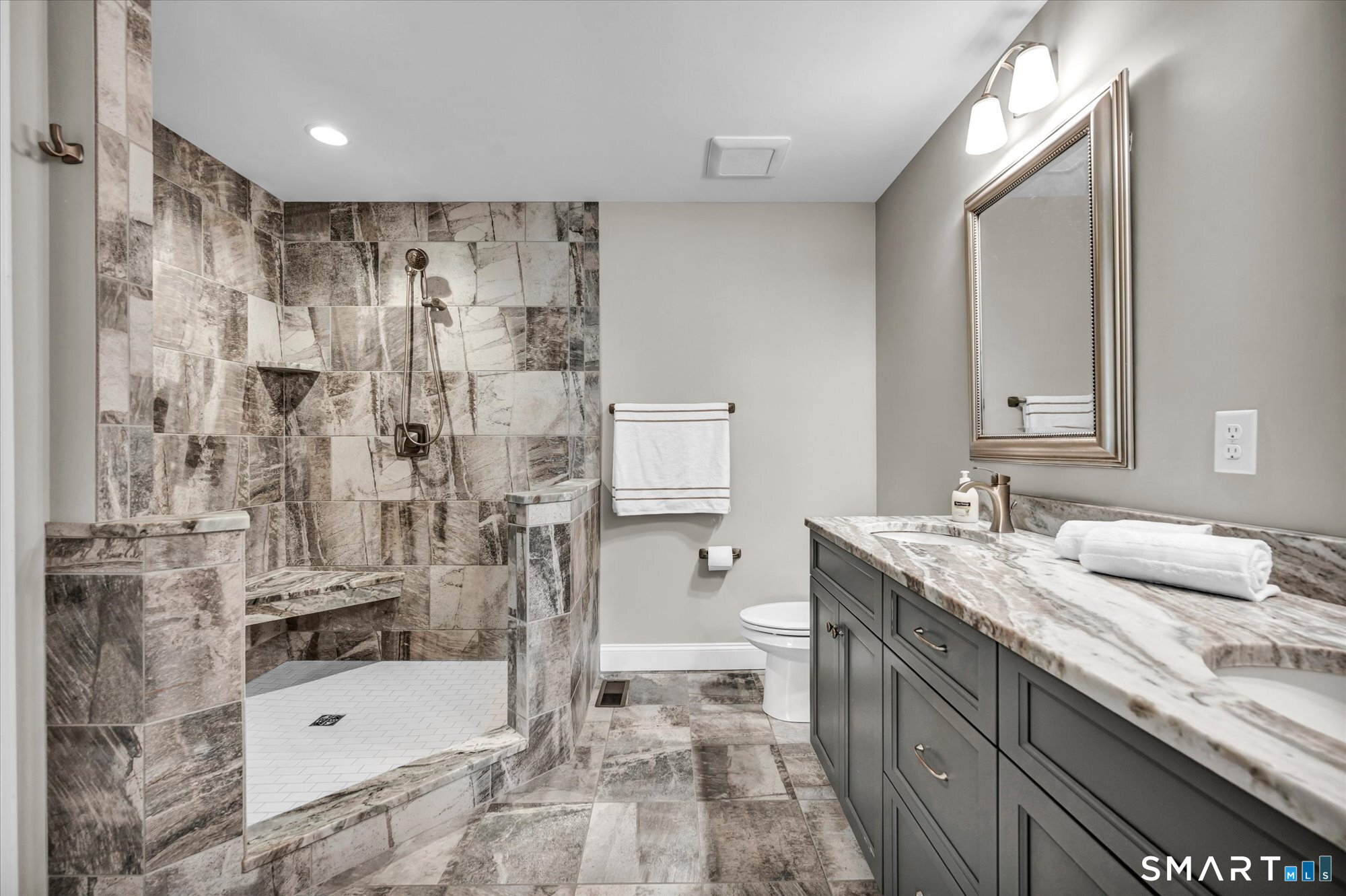 14 Yorkshire Court Farmington CT 06032