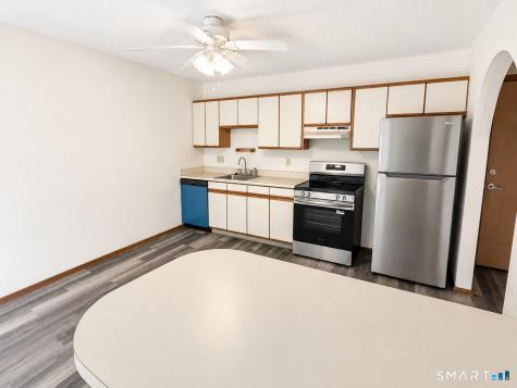 24 West Road Ellington CT 06029