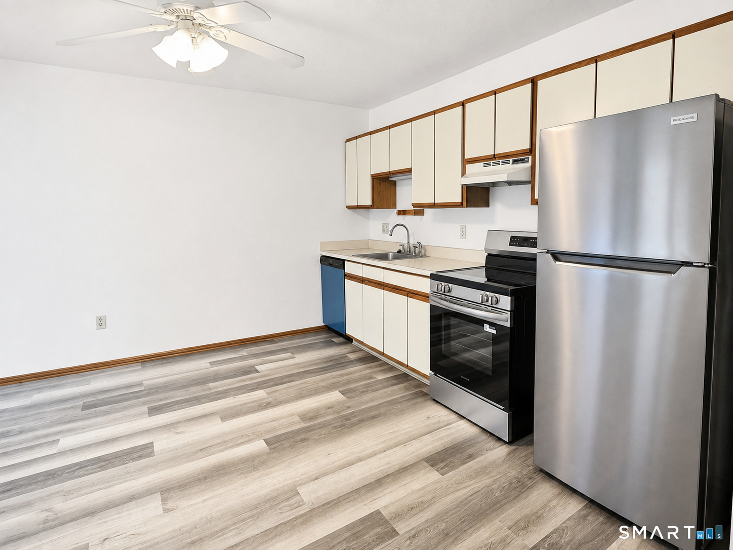 24 West Road Ellington CT 06029