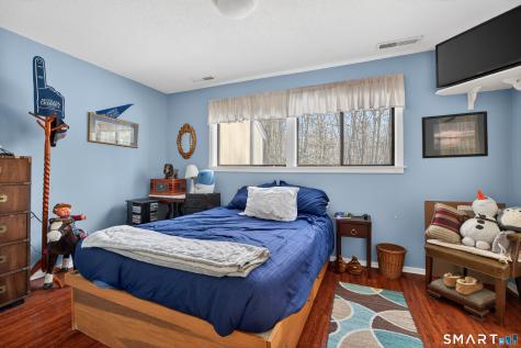 9 Upper Commons Woodbury CT 06798