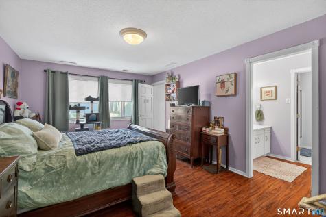 9 Upper Commons Woodbury CT 06798