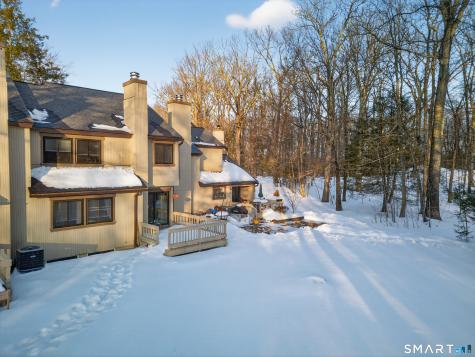 9 Upper Commons Woodbury CT 06798