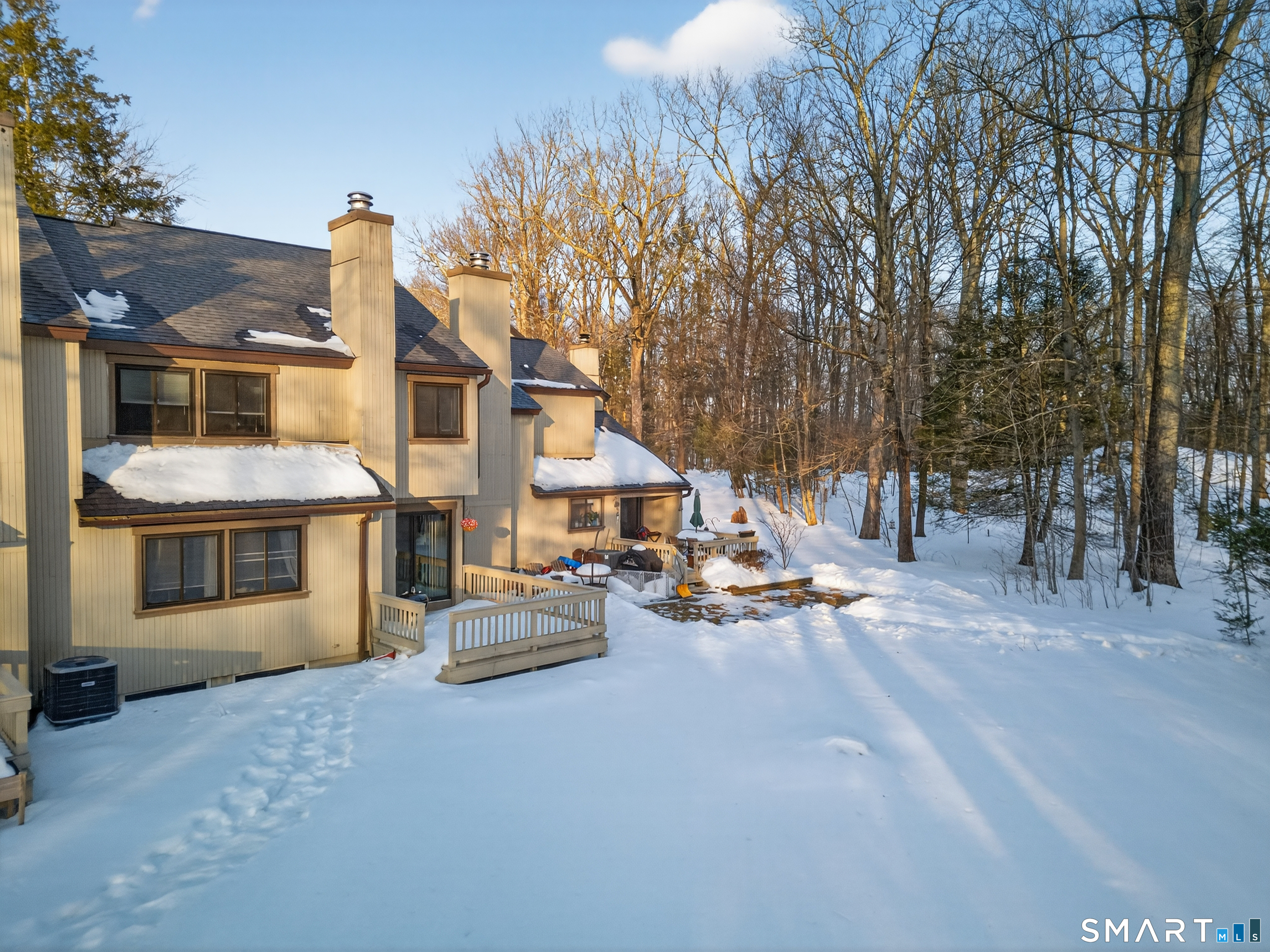 9 Upper Commons Woodbury CT 06798