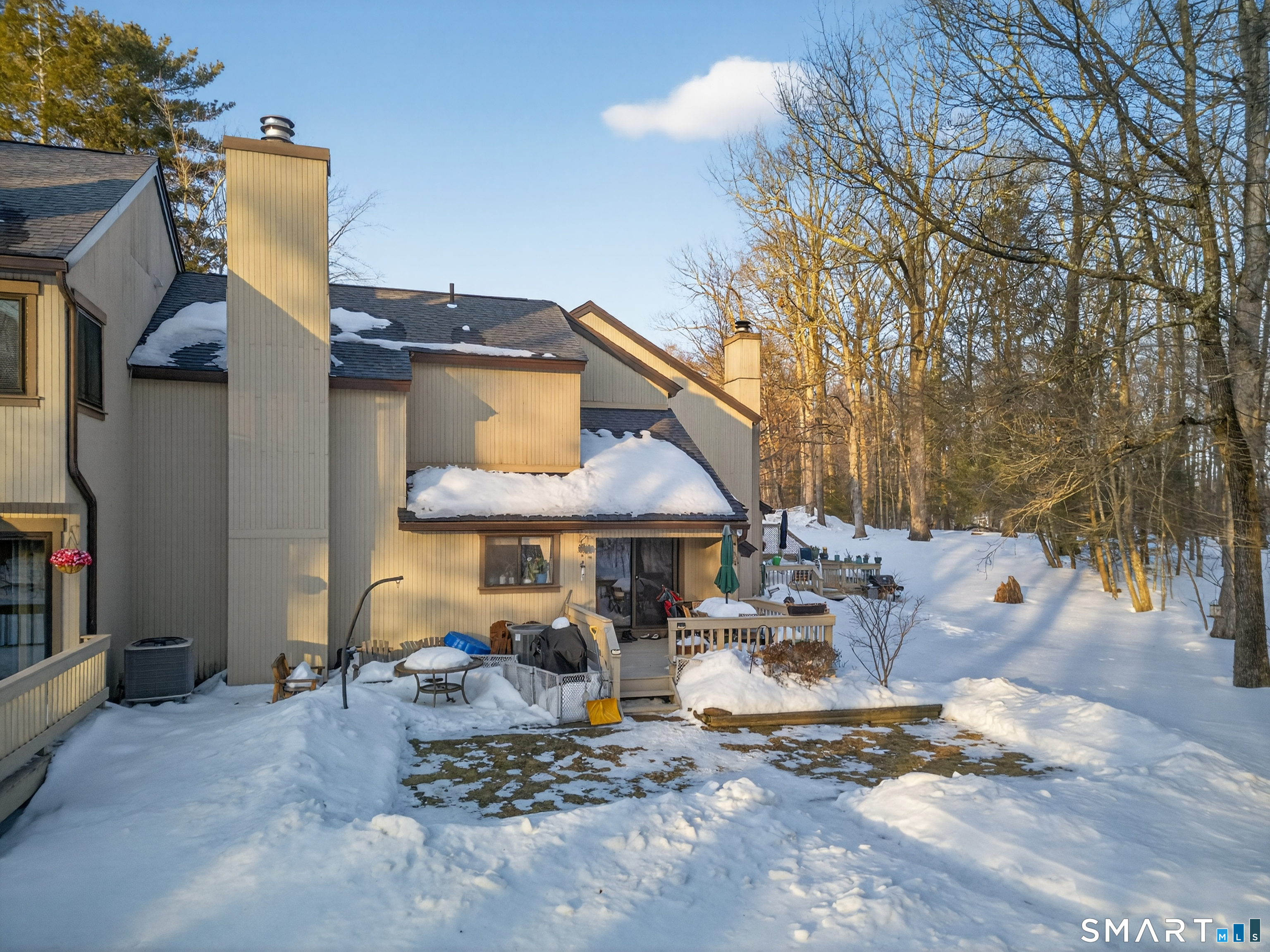 9 Upper Commons Woodbury CT 06798