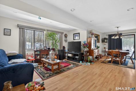 9 Upper Commons Woodbury CT 06798
