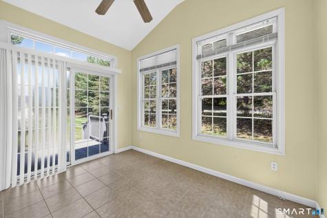 24 Quail Hollow Enfield CT 06082