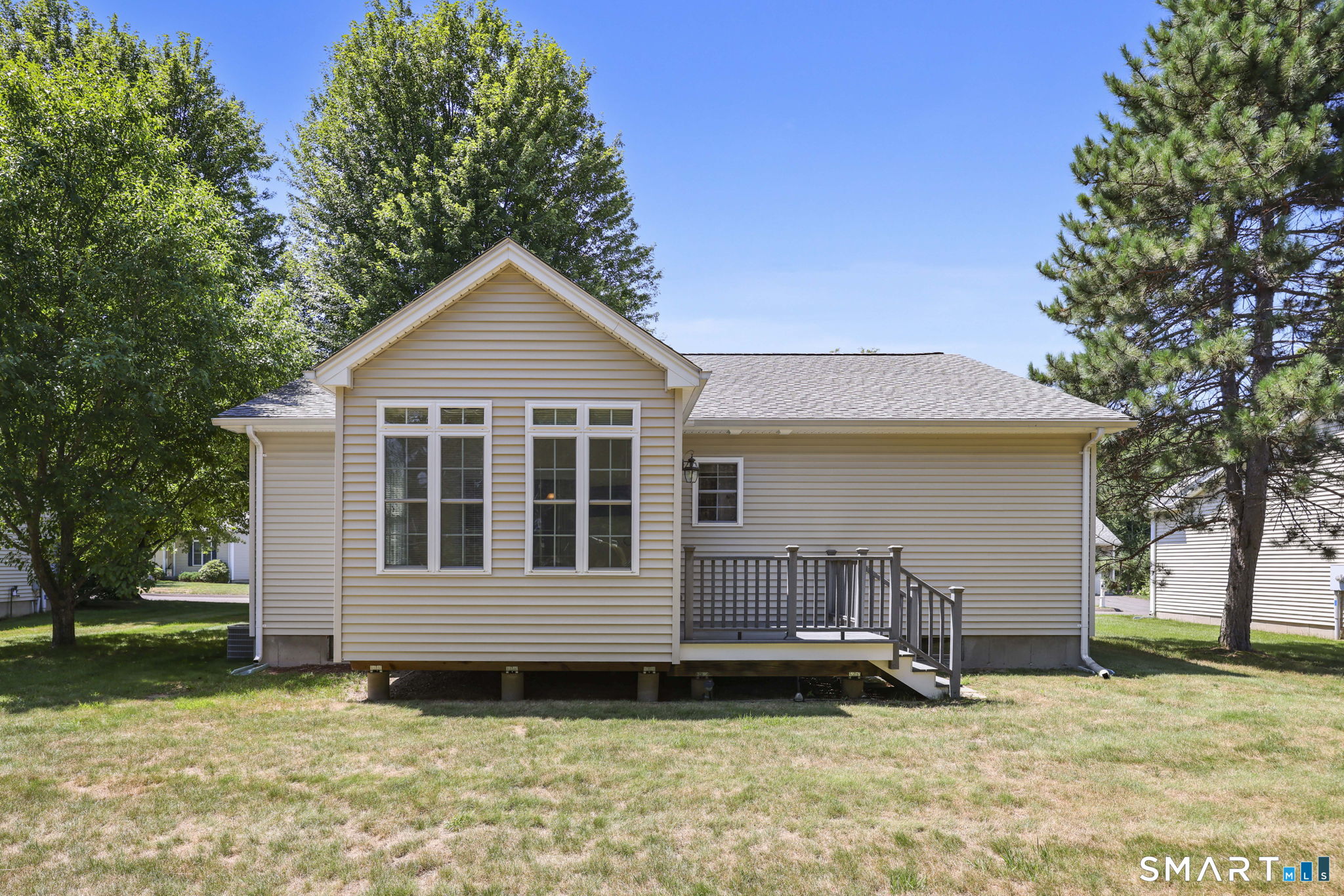 24 Quail Hollow Enfield CT 06082
