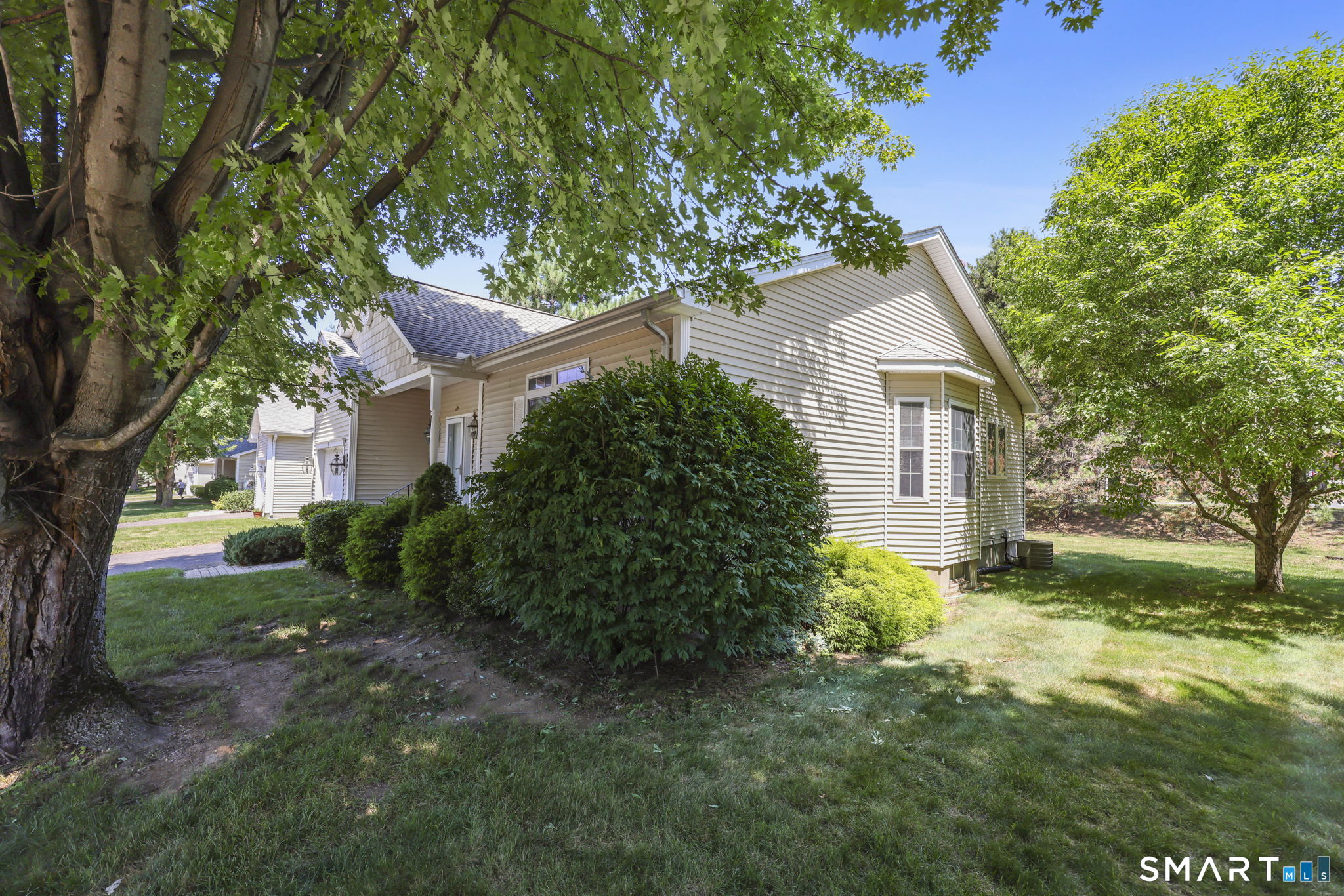 24 Quail Hollow Enfield CT 06082