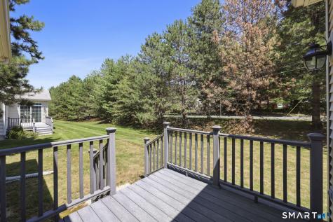 24 Quail Hollow Enfield CT 06082