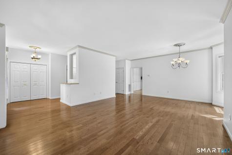 24 Quail Hollow Enfield CT 06082
