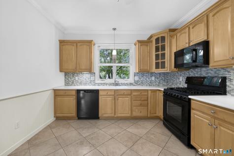24 Quail Hollow Enfield CT 06082