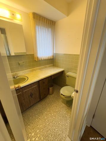 88 South Trail Stratford CT 06614