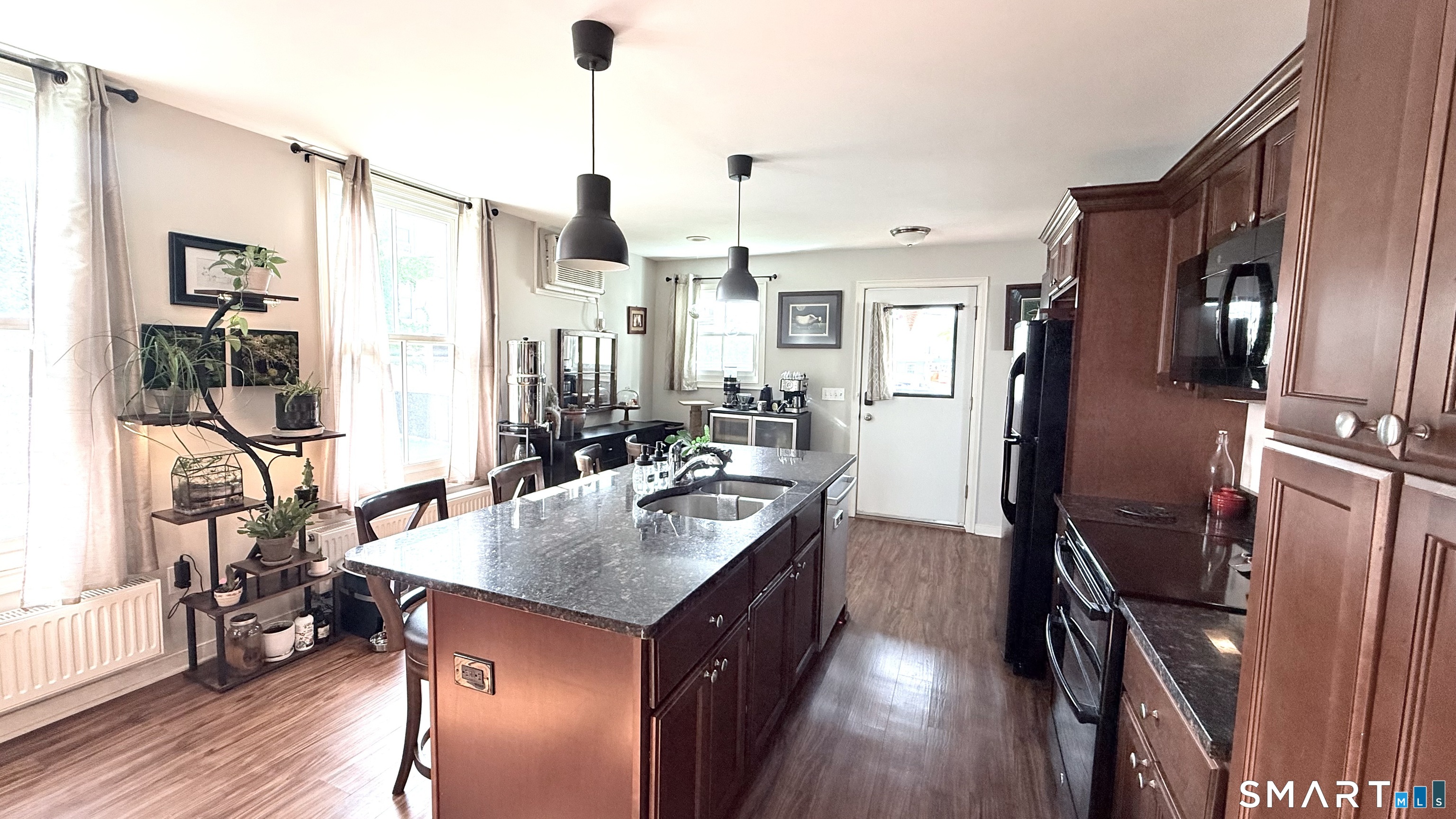48 Blinman Street New London CT 06320
