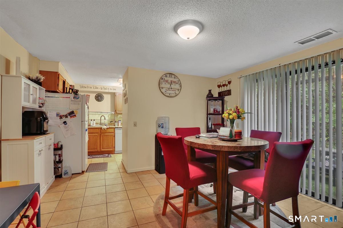 25 Cliffside Drive Manchester CT 06042