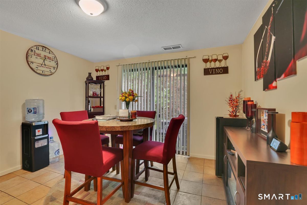 25 Cliffside Drive Manchester CT 06042