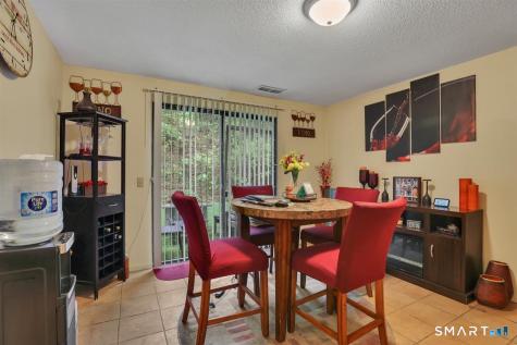 25 Cliffside Drive Manchester CT 06042