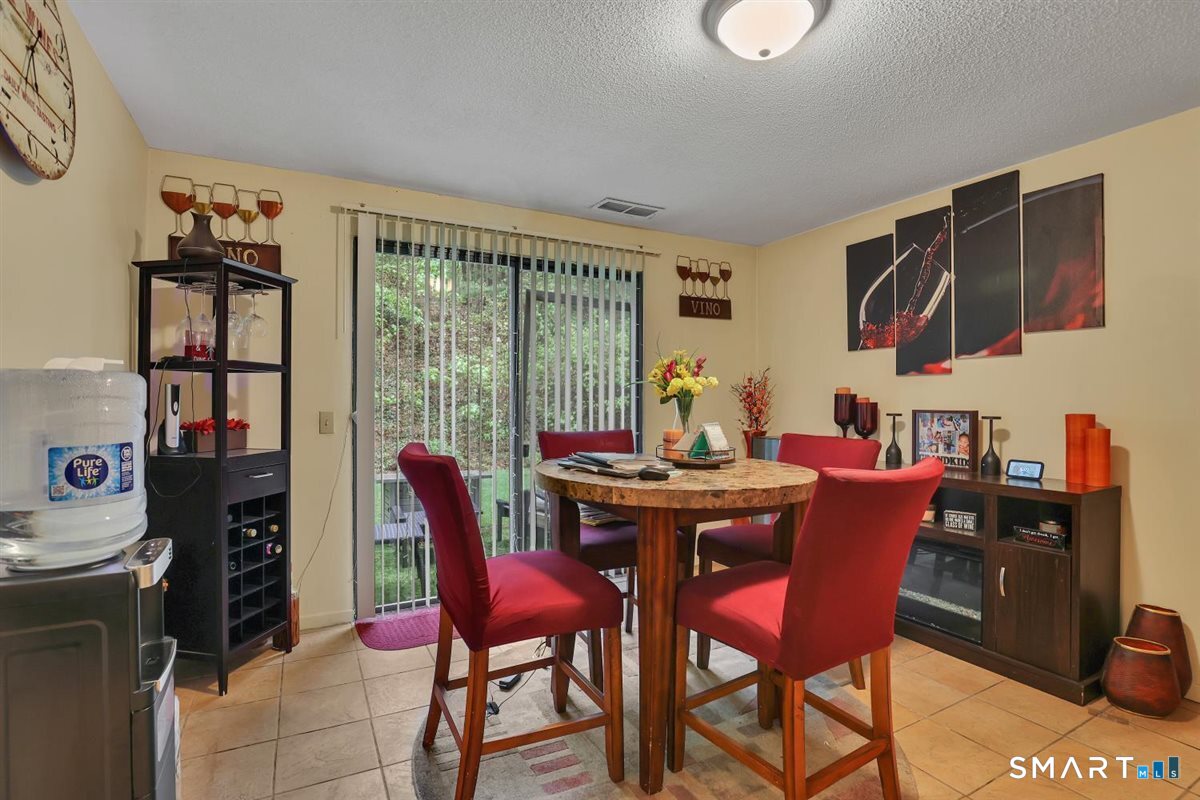 25 Cliffside Drive Manchester CT 06042