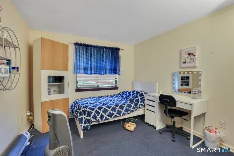 25 Cliffside Drive Manchester CT 06042