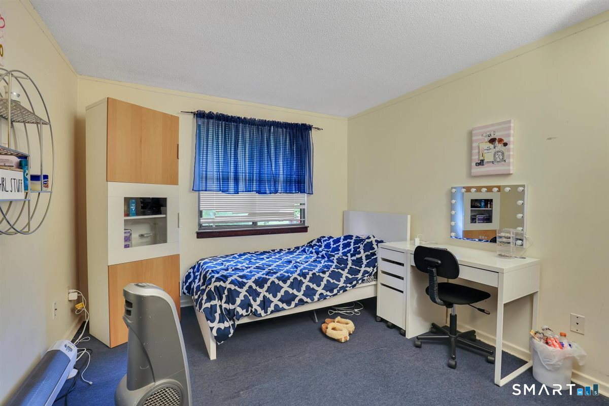 25 Cliffside Drive Manchester CT 06042