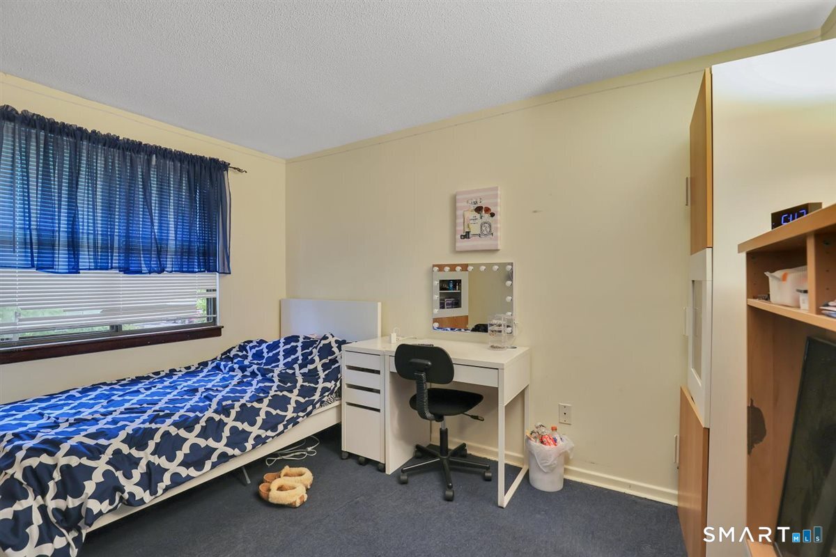 25 Cliffside Drive Manchester CT 06042