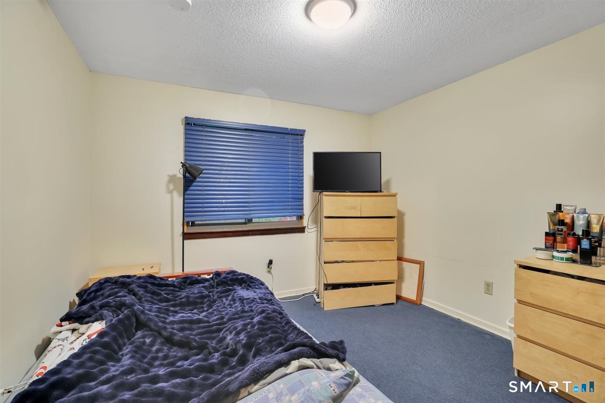 25 Cliffside Drive Manchester CT 06042