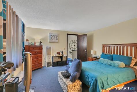 25 Cliffside Drive Manchester CT 06042
