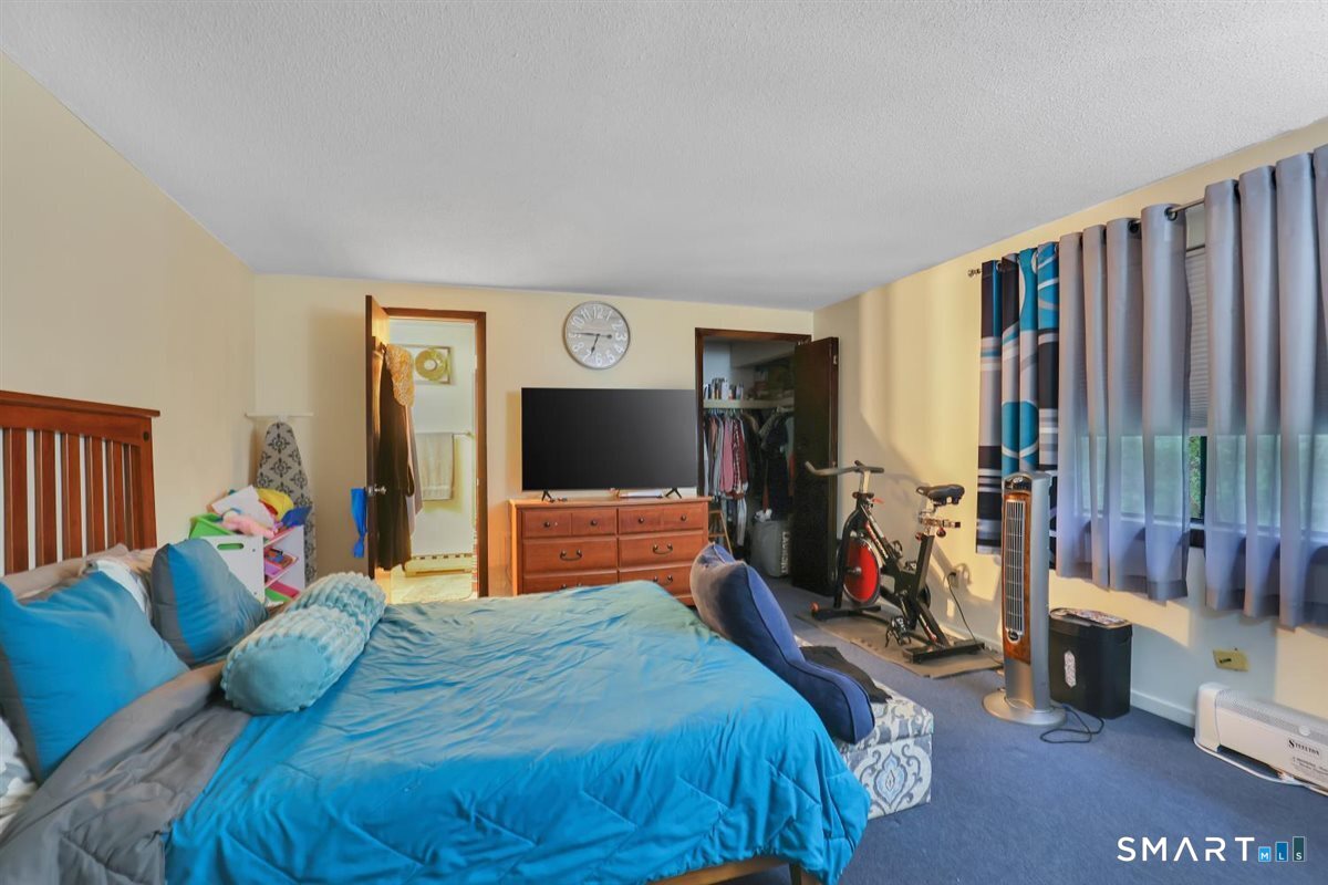 25 Cliffside Drive Manchester CT 06042